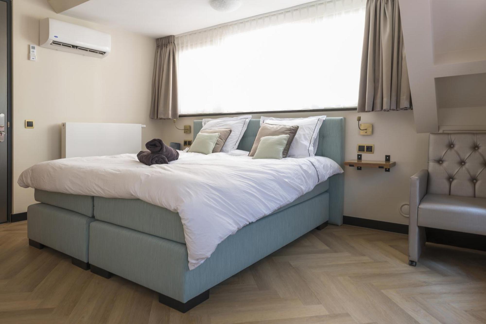 Unique luxe room with AC&Private bathroom&patio Tilbourg Extérieur photo